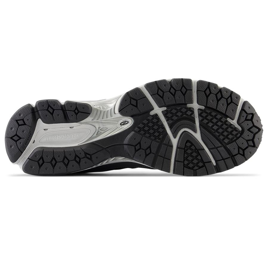 M2002R sneakers da uomo New Balance | M2002RVG